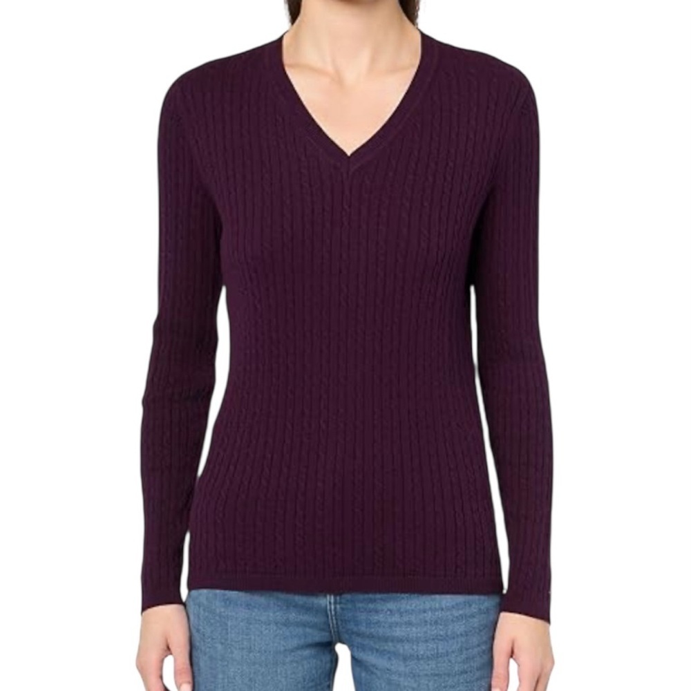Tommy Hilfiger Women’s Cable Knit Amethyst Long Sleeve V-Neck Sweater in Size XL
